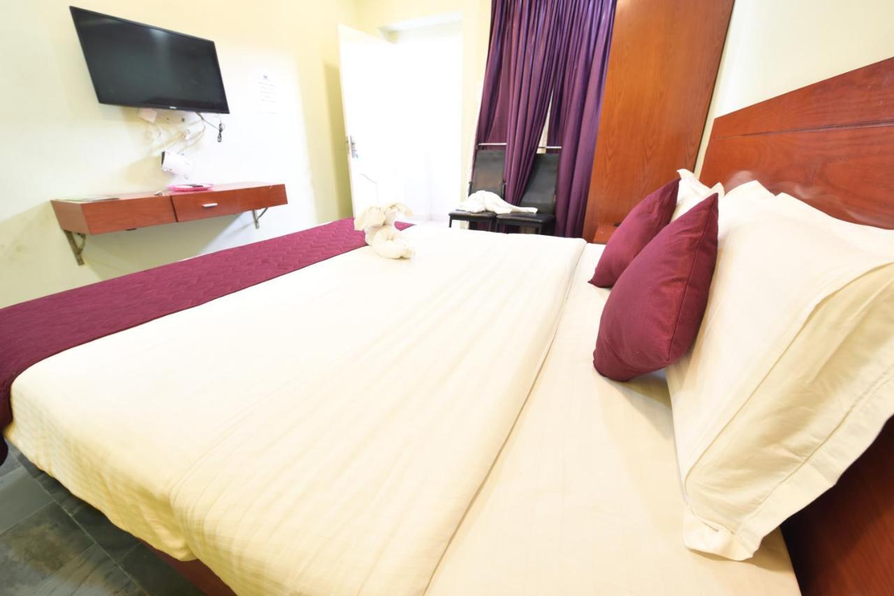 King Park Hotel Pondicherry Exterior foto